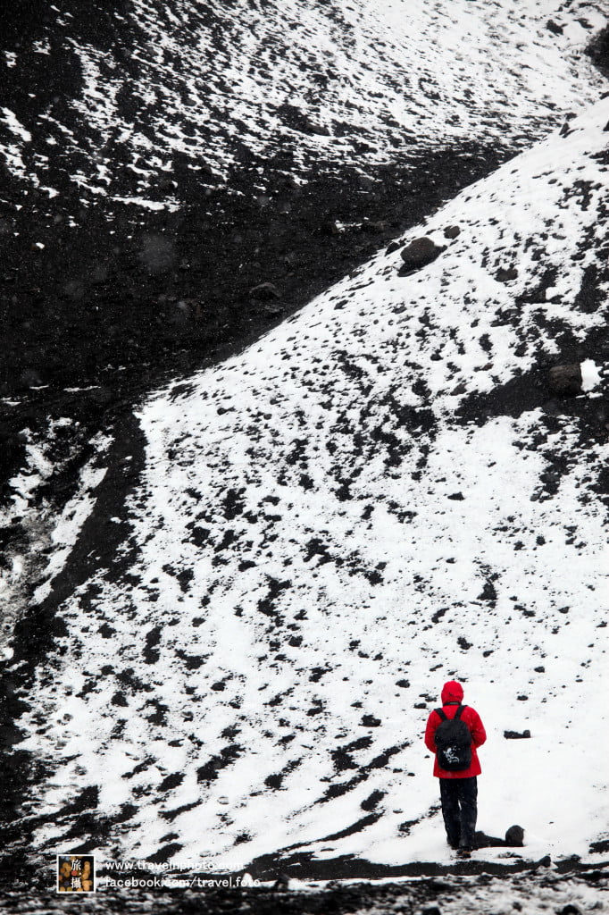 試過某些背包，用料質量不足，很快經不起重量考驗
